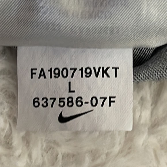 NIKE THE NIKE TEE SC FOOTBALL T-Shirt USC. Dri-fit. Size large. EUC - Picture 8 of 8